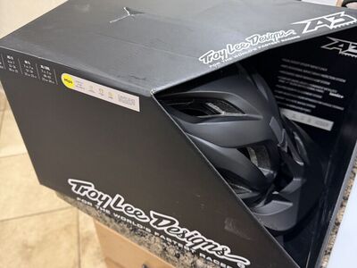 Troy Lee Design A3 Mips HeLmet