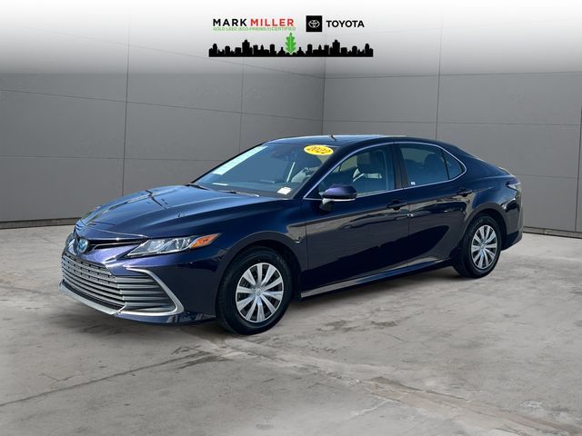 2022 Toyota Camry Hybrid LE
