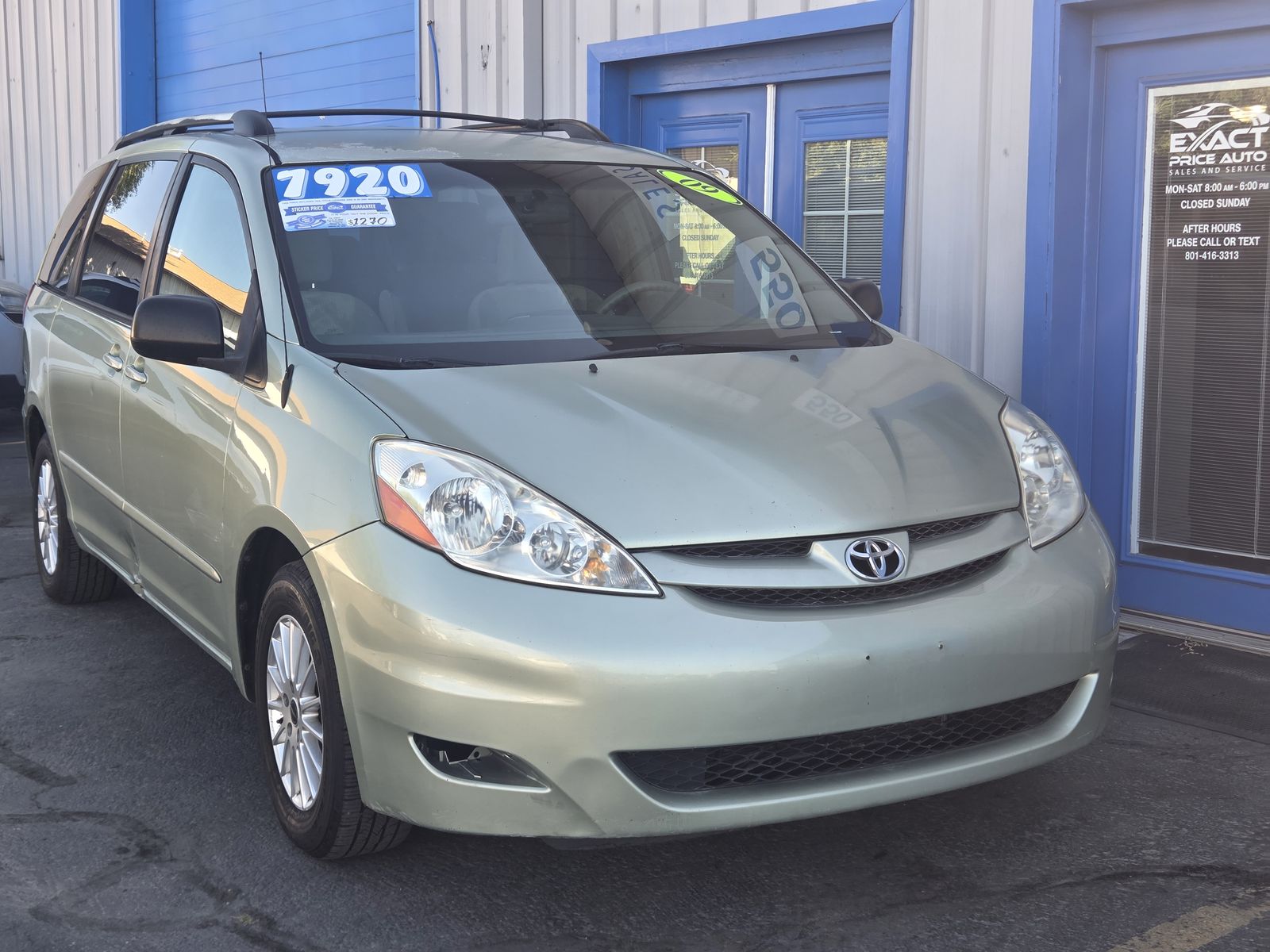 2009 Toyota Sienna LE 8-Passenger