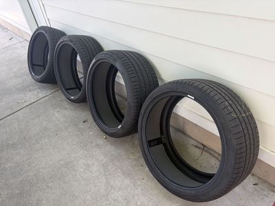 4 Pirelli P Zero Tires – Tesla Model Y Performance – Like New