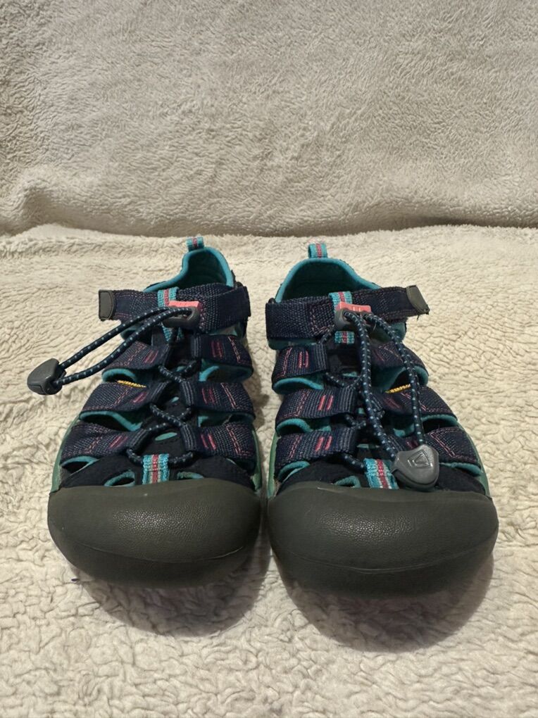 Keen Youth Size 3, Navy/Pink, Hiking Sandals