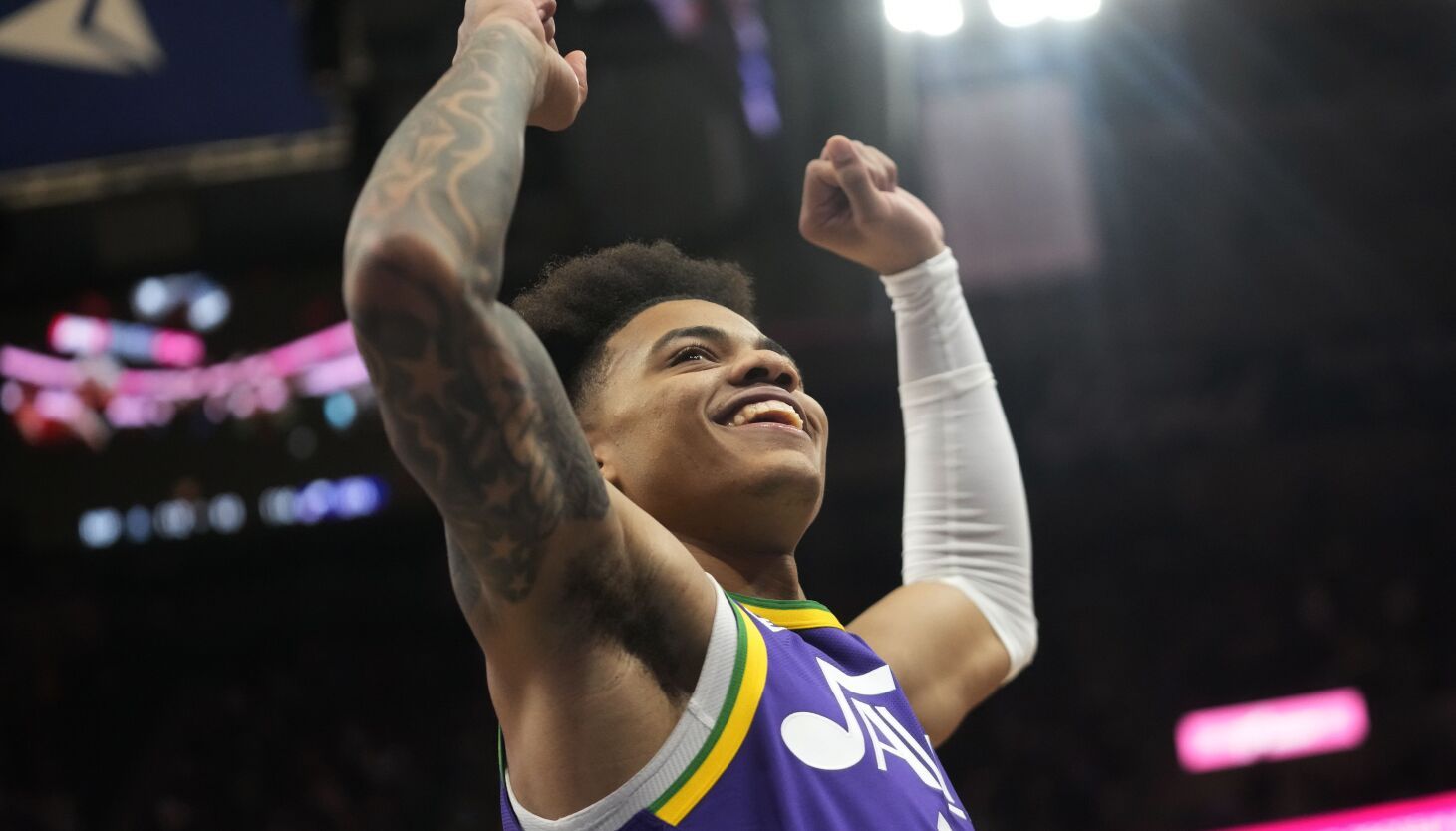 2-4 tickets Milwaukee Bucks @ Utah Jazz