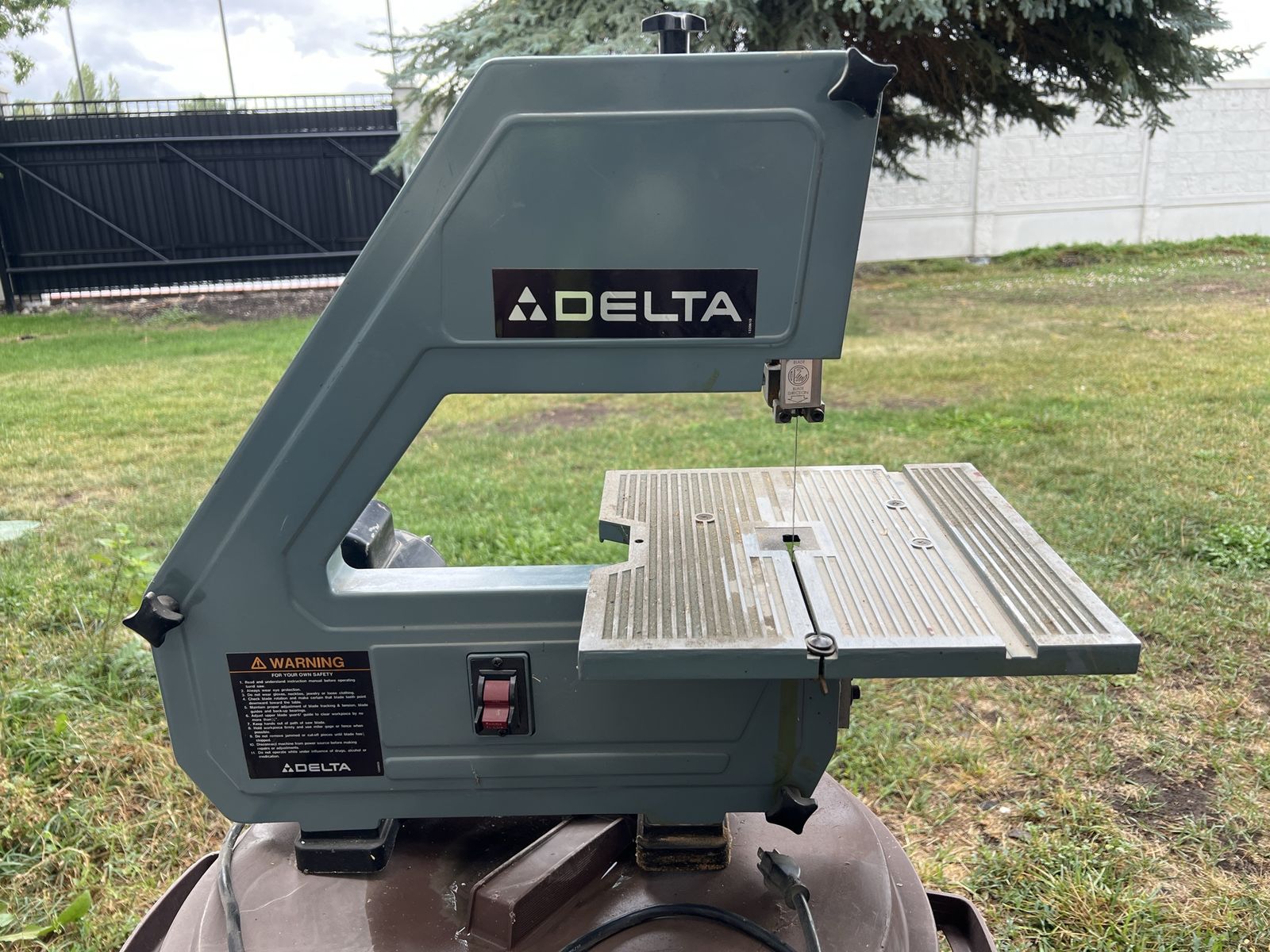 Delta band saw for sale