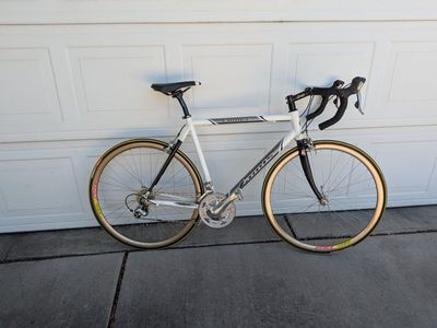 Jamis Comet road bike Shimano 105 2x10 Ready to ride