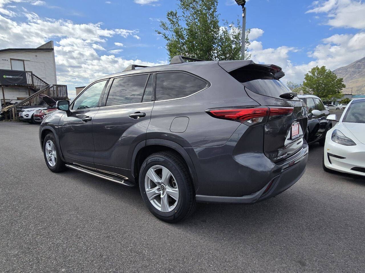 2021 Toyota Highlander LE