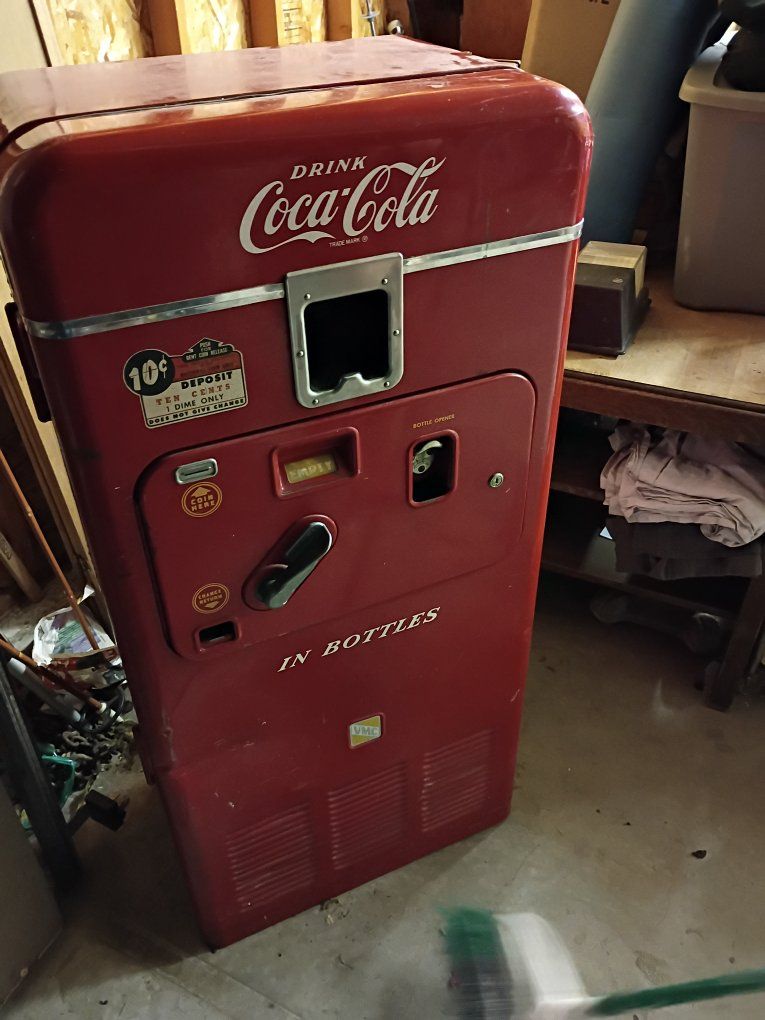 Coke machine 1950's