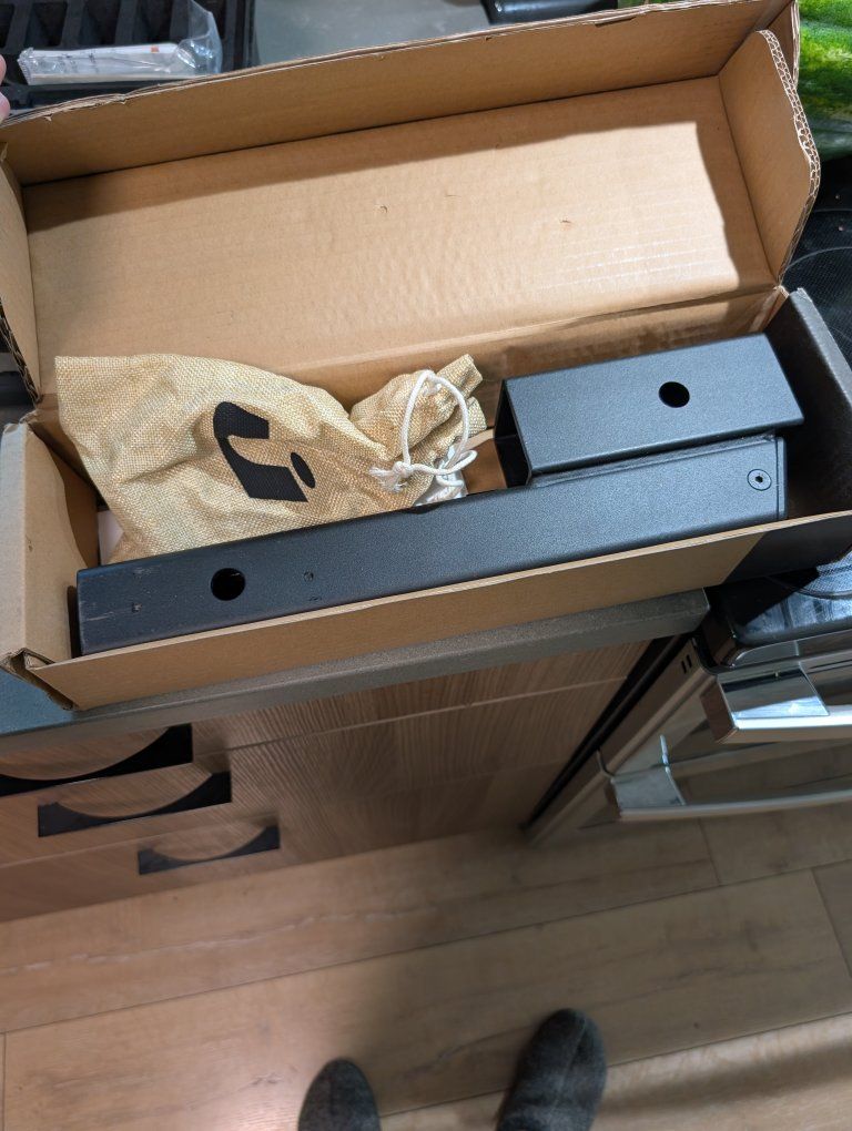 LIKE NEW Kuat Hi-Lo Pro 2" Hitch Extension