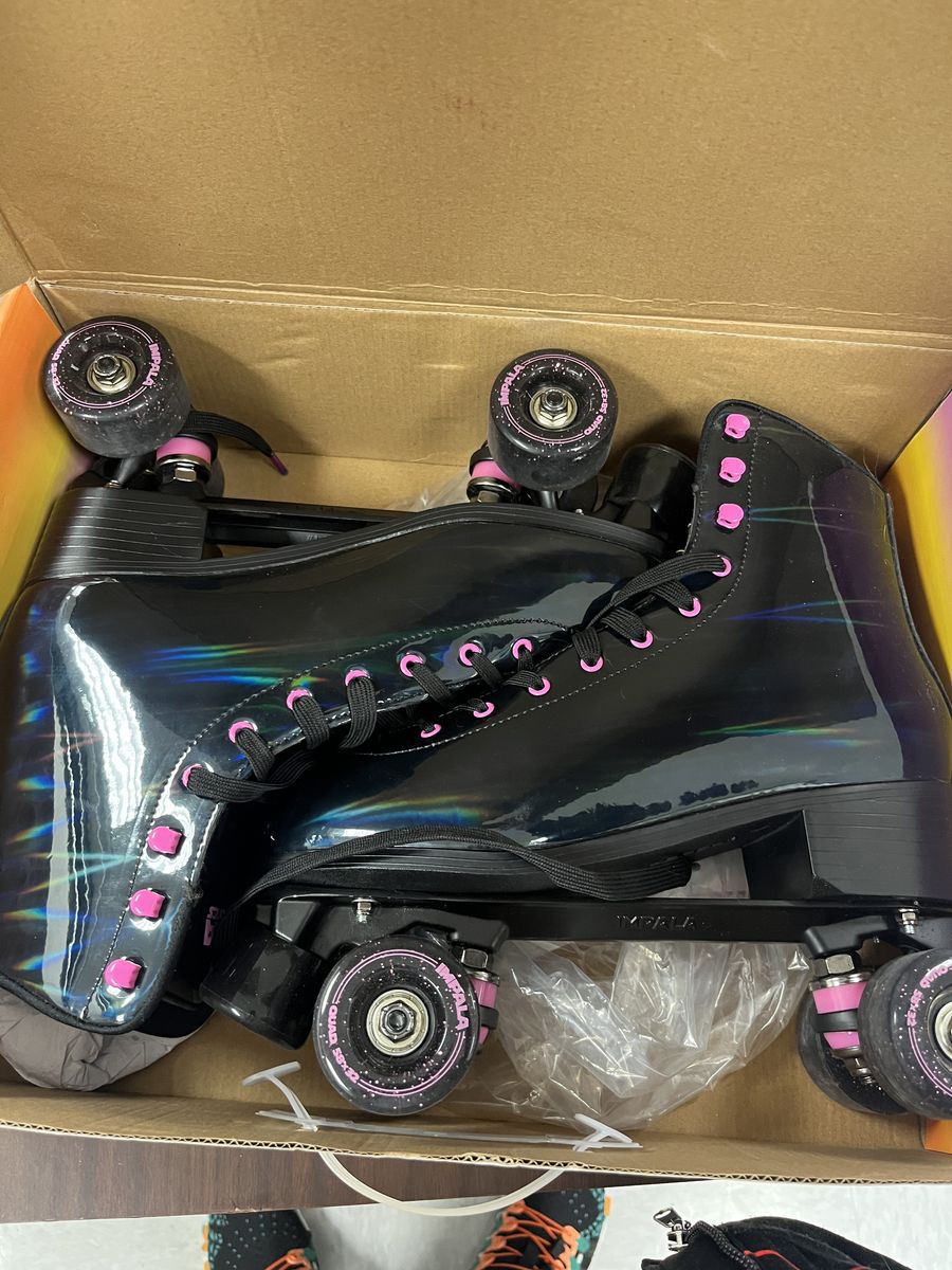 Impala Roller Skate - Black Holographic