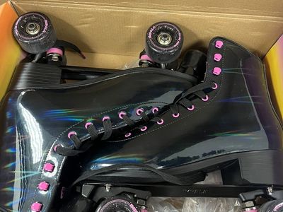 Impala Roller Skate - Black Holographic