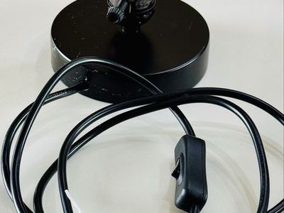 Licperron industrial vintage desk lamp base $8