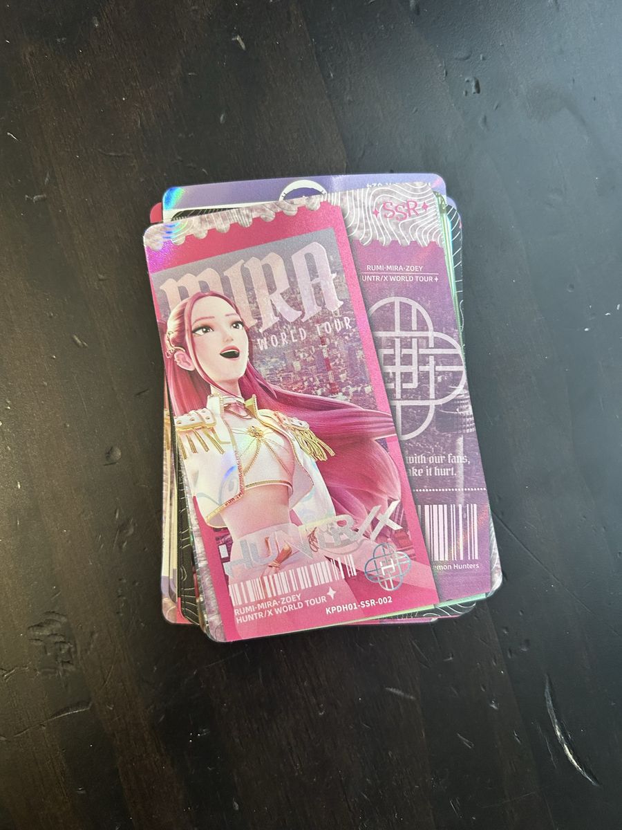 K pop demon hunters trading card lot