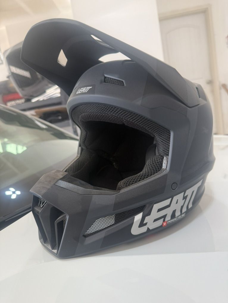 Brand New Leatt Large Helmet