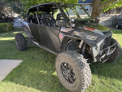 2019 Polaris RZR for rent 5 seats