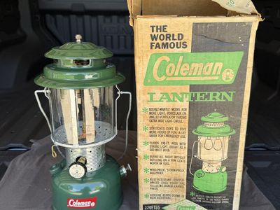 Vintage Coleman 220F195 Green Double Mantle Lantern with Original Box