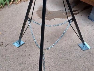 Tripod Stabilizer (Gooseneck) for 5th Wheel