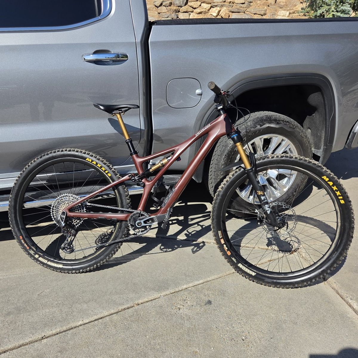 2023 Specialized Stumpjumper Pro S3 Mountain Bike