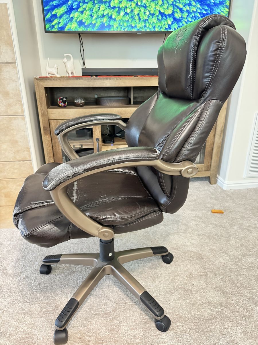 Main image 3