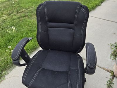 Black Cloth Desk Chair