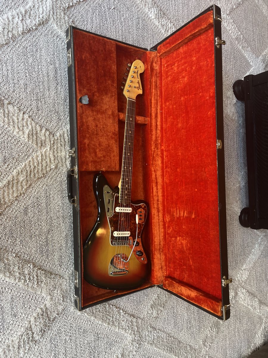 1964 fender Jaguar sunburst guitar