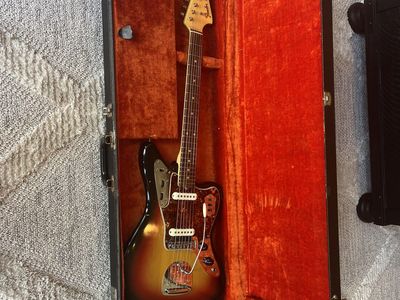 1964 fender Jaguar sunburst guitar