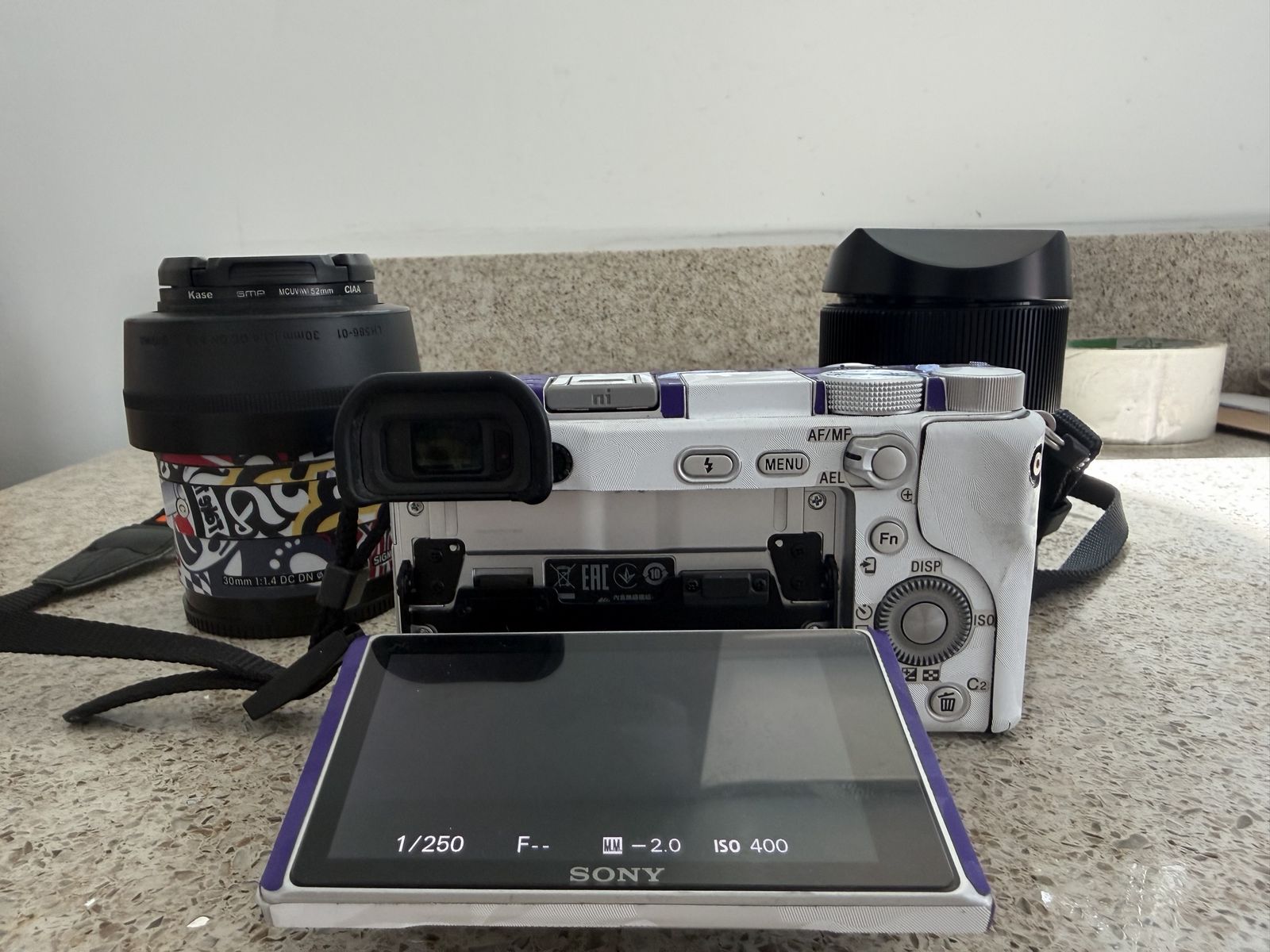 Main image 3