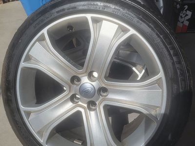 LAND ROVER RANGE ROVER SPORT WHEELS AND TIRES