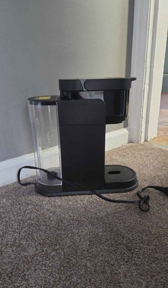 Keurig K Express coffee maker with reservoir