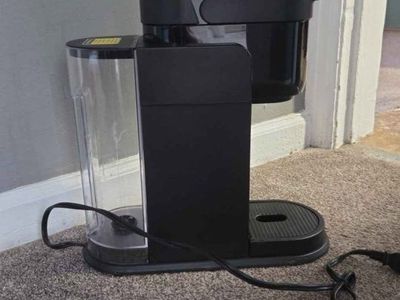 Keurig K Express coffee maker with reservoir