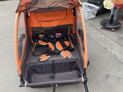 GREAT DEAL!! Kids bike trailer