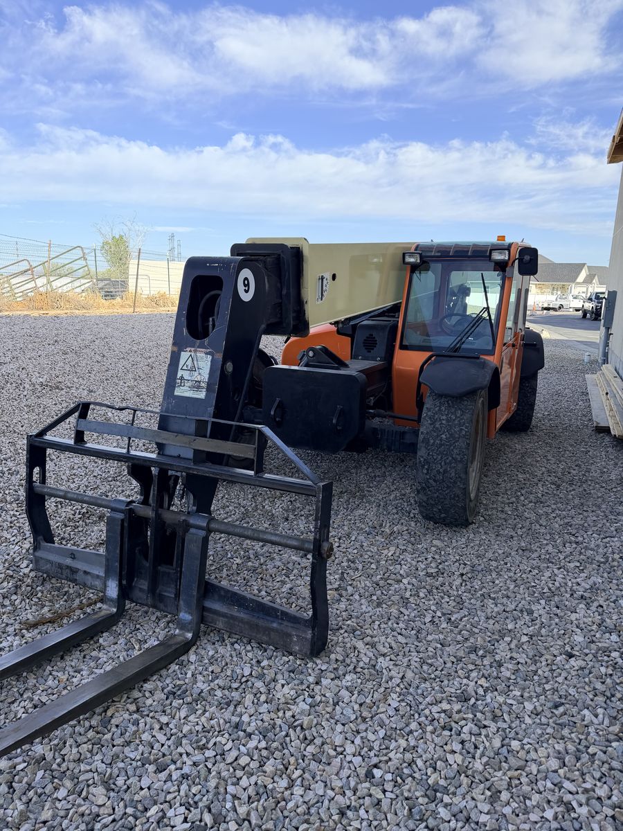 JLG 8042 Telehandler