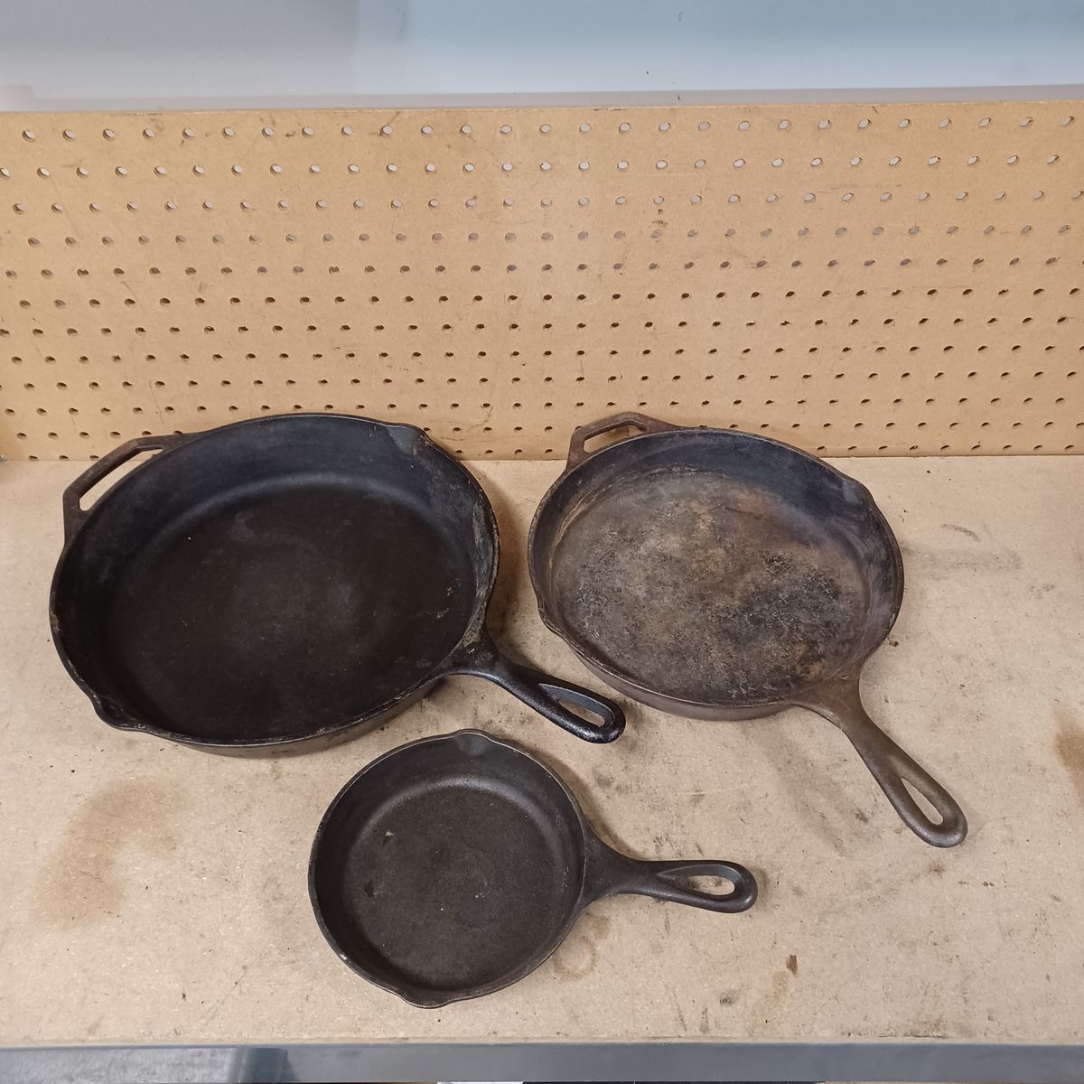 Lodge cast iron skillets