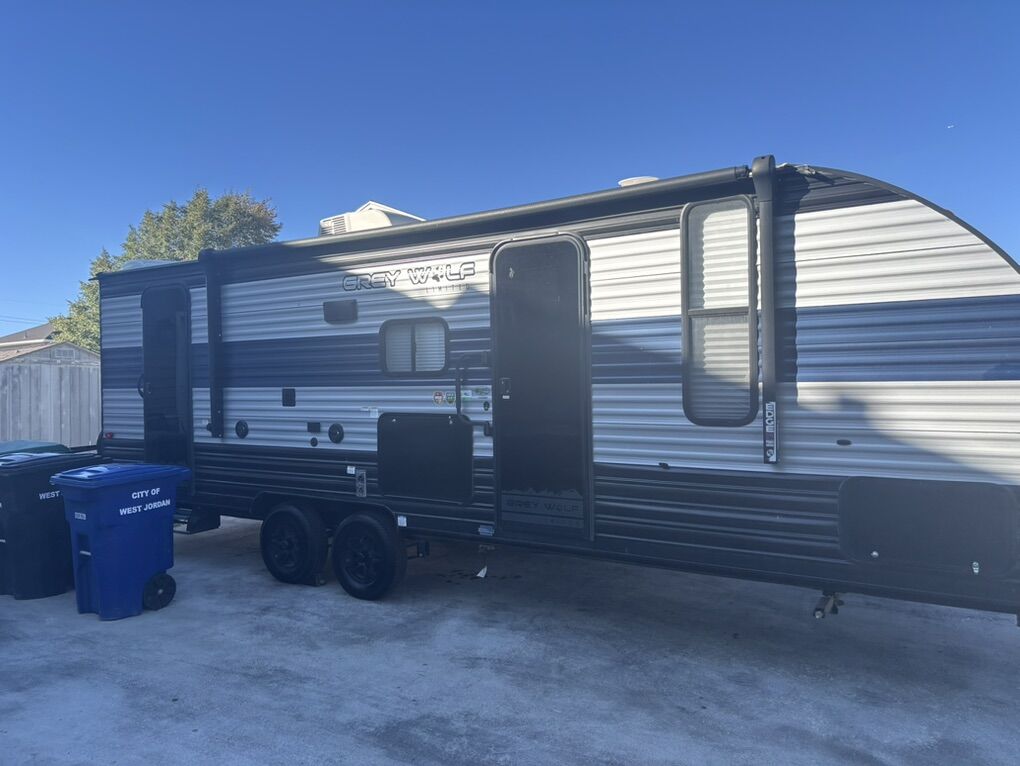 2021 Forest River Cherokee Gray Wolf 29' 3 RV