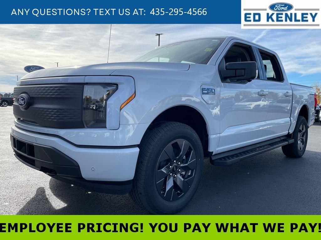 2025 Ford F-150 Lightning Flash