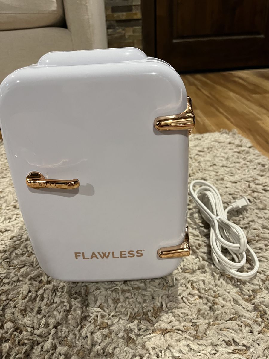 FLAWLESS Beauty Fridge 120V hot or cold