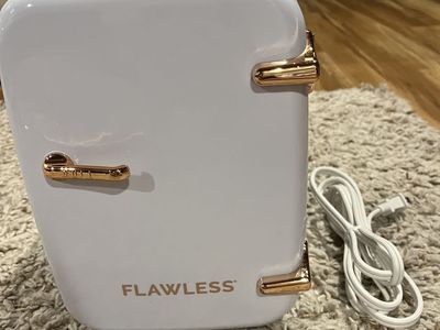 FLAWLESS Beauty Fridge 120V hot or cold