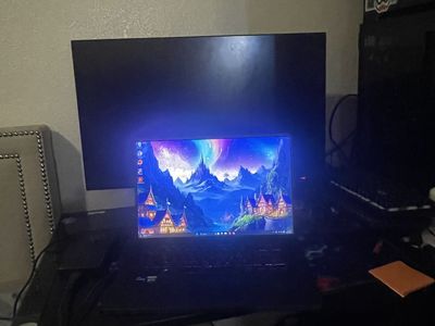 High End Gaming Laptop, runs Modern Games