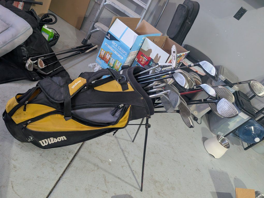 Wilson Golf bag $40