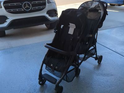 Zoe double stroller GREAT CONDITION