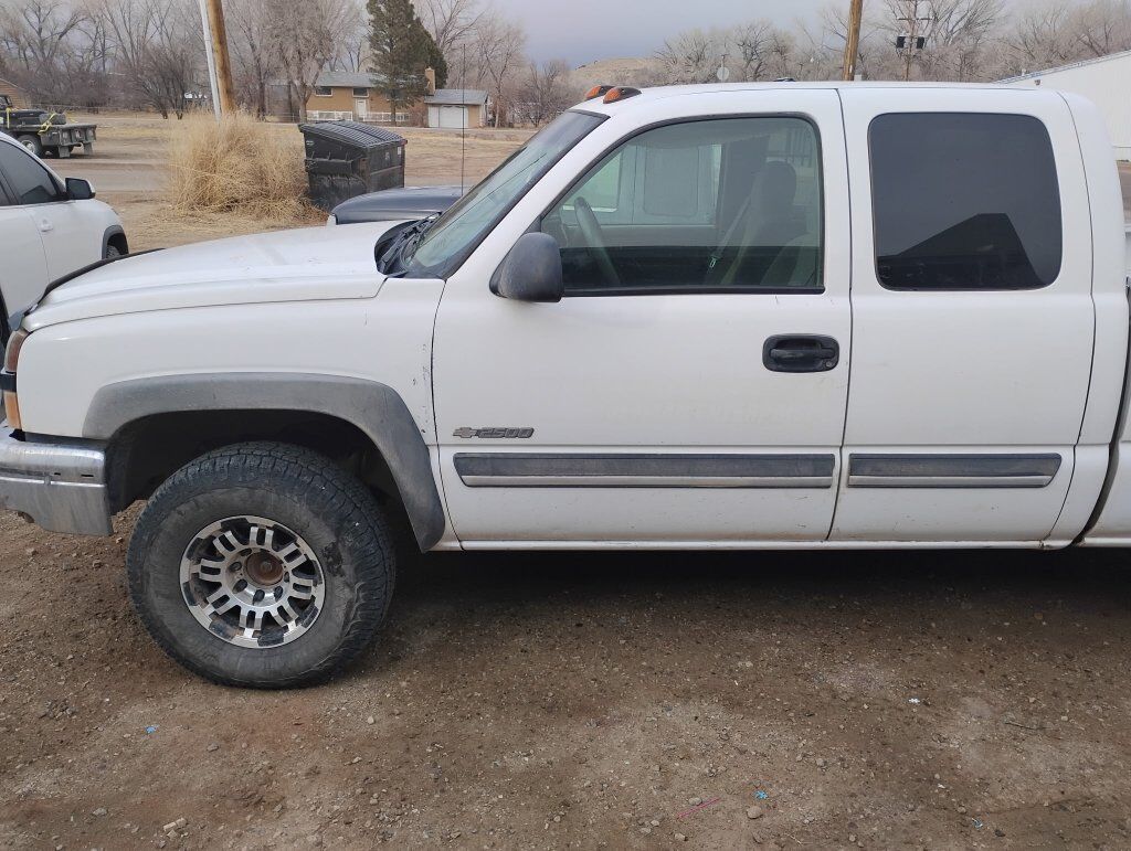 2003 CHEVROLET SILVERADO 2500 LT