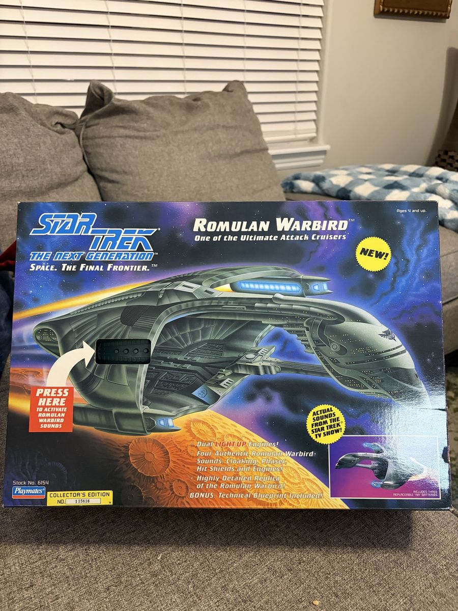 Vintage Star Trek TNG Romulan Warbird Playmates Collector's Edition w/ Sounds & Lights