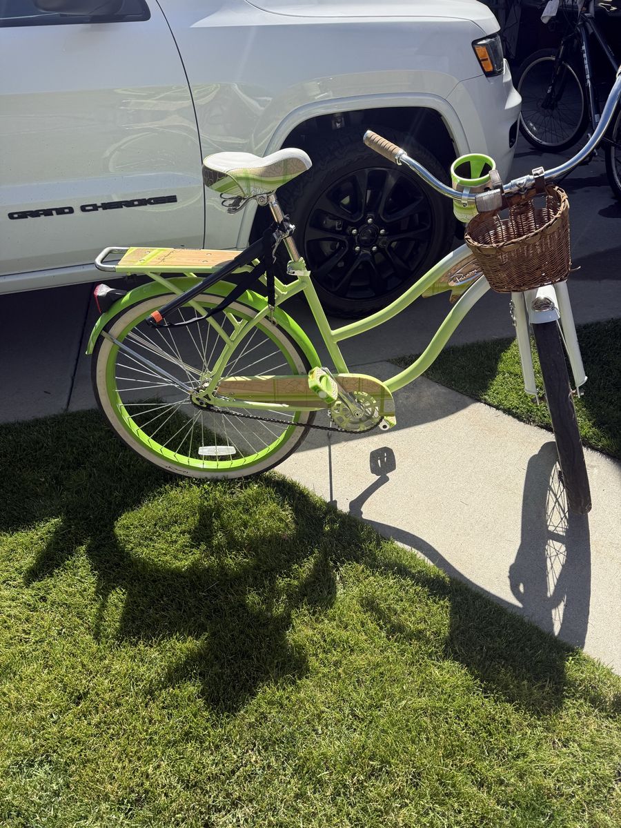 Panama Jack Cruiser Bike - Women's, Green/White, Basket & Cupholder, Single Speed