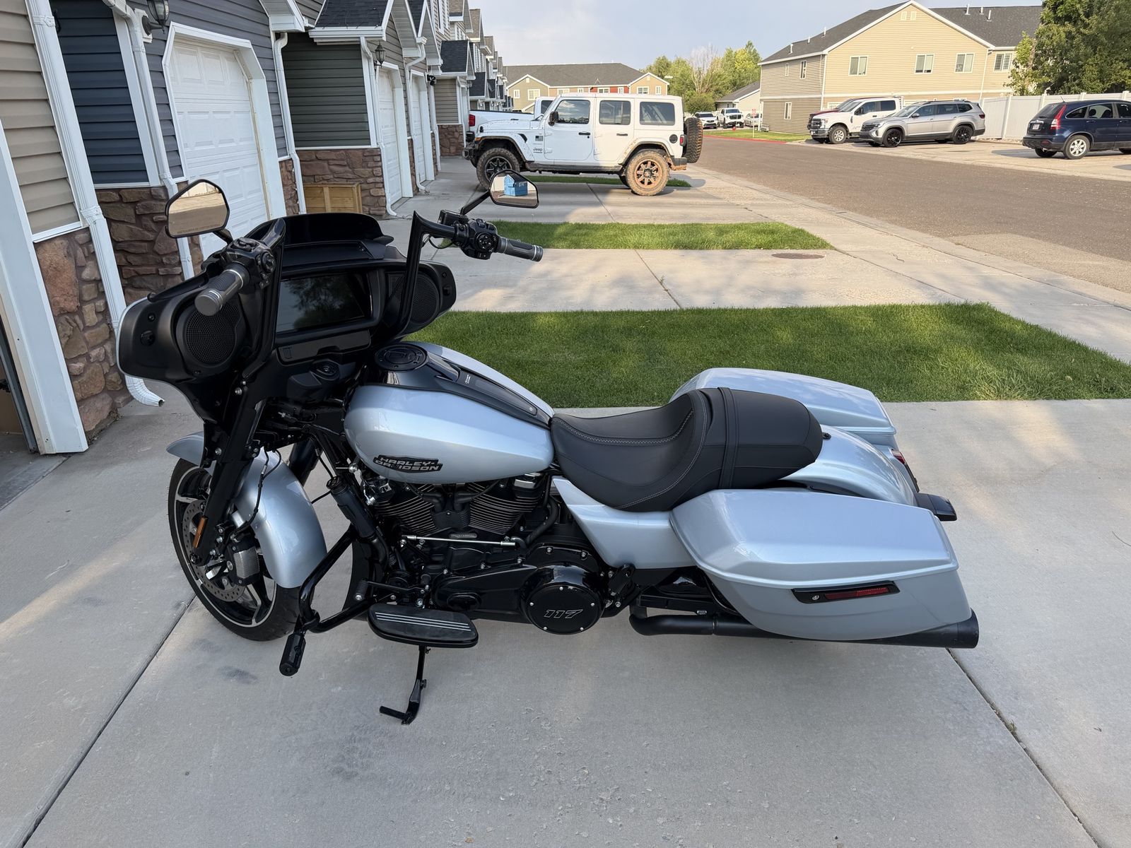2024 Harley Davidson Street Glide ( LOW MILES )