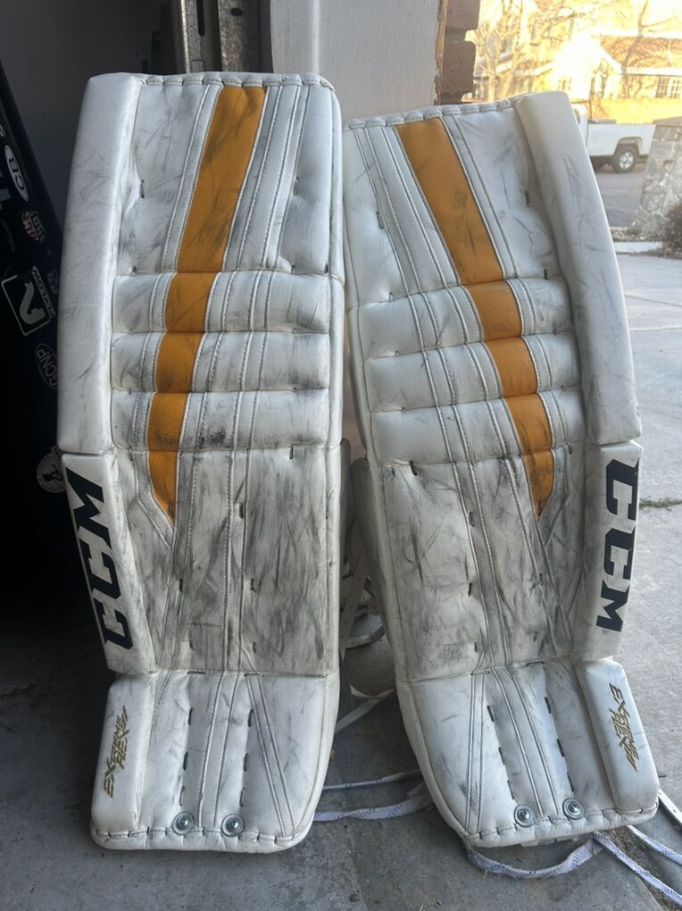 CCM EFLex III 35+2 goalie Pads
