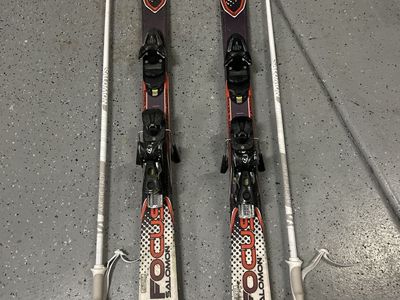 Salomon Xwing Focus 145cm Downhill Skis with Bindings and Poles