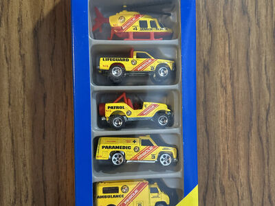 Hot Wheels 1996 Rescue Squad, A Five Die Cast Car Boxed Set, #17489