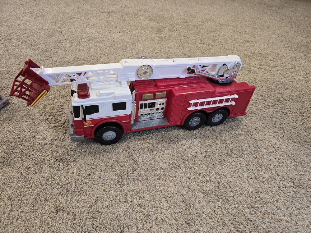 Large Toy Fire Truck with Extending Ladder and Working Lights and sounds