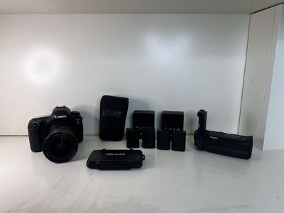 Canon 5D Mark IV + 17-40mm f/4L Kit – Excellent Condition, Fully Tested