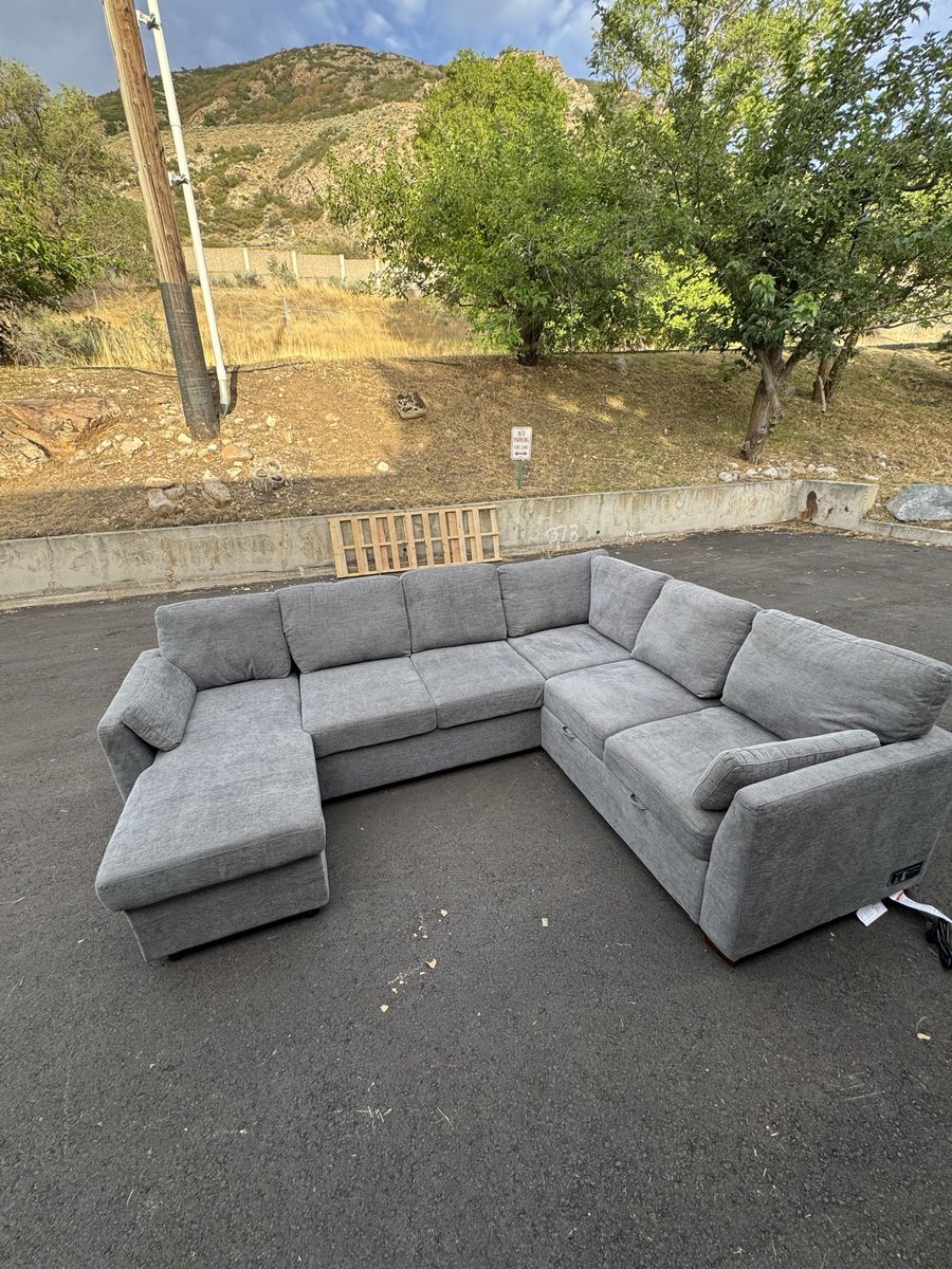 Large Gray Fabric Sectional Sofa with Pull-Out Bed