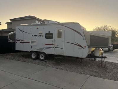 2011 KZ Coyote 23CMS Hybrid Travel Trailer – Sleeps 8–10 – Slide-Out – $9,900
