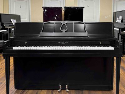 MINT CONDITION SPINET PIANO